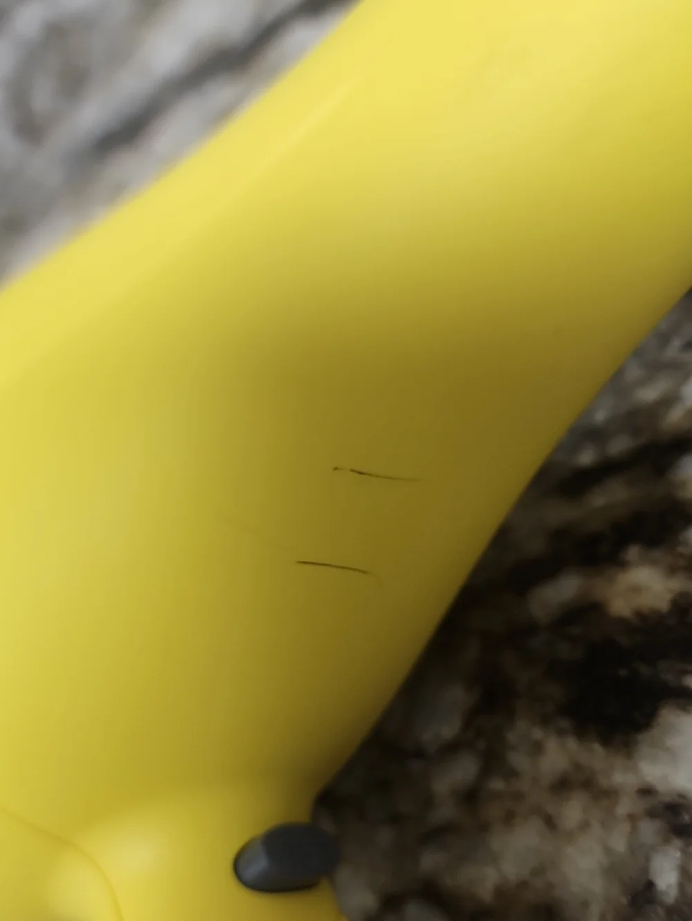 Drybar Buttercup Travel Blowdryer. - Picture 7 of 14
